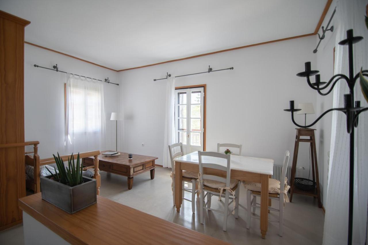 Lotos Beach Home Kini Exterior photo