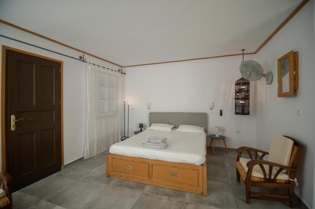 Lotos Beach Home Kini Exterior photo