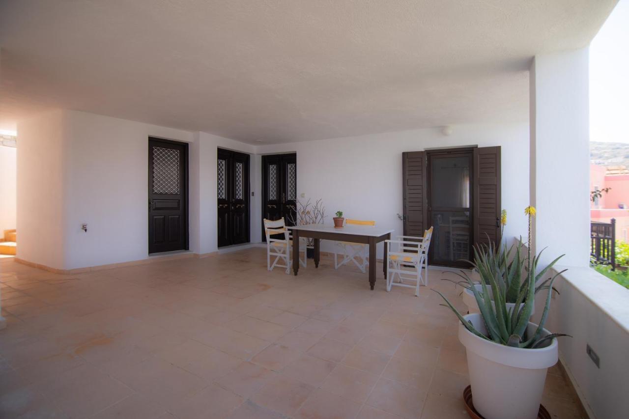 Lotos Beach Home Kini Exterior photo