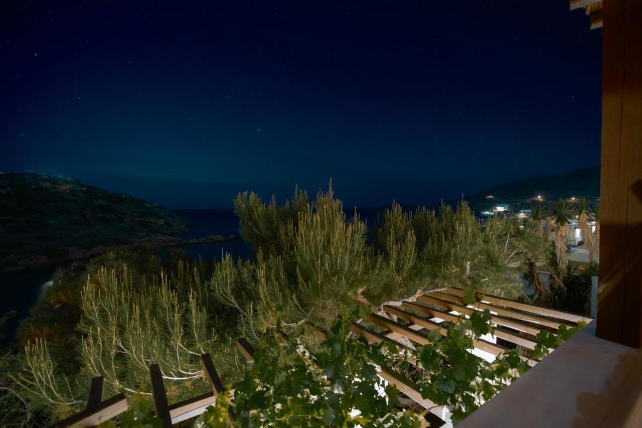Lotos Beach Home Kini Exterior photo