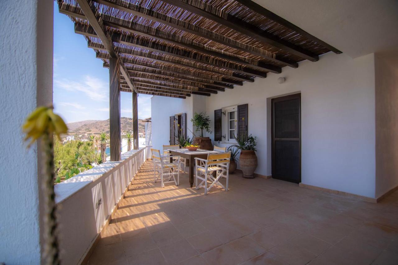 Lotos Beach Home Kini Exterior photo