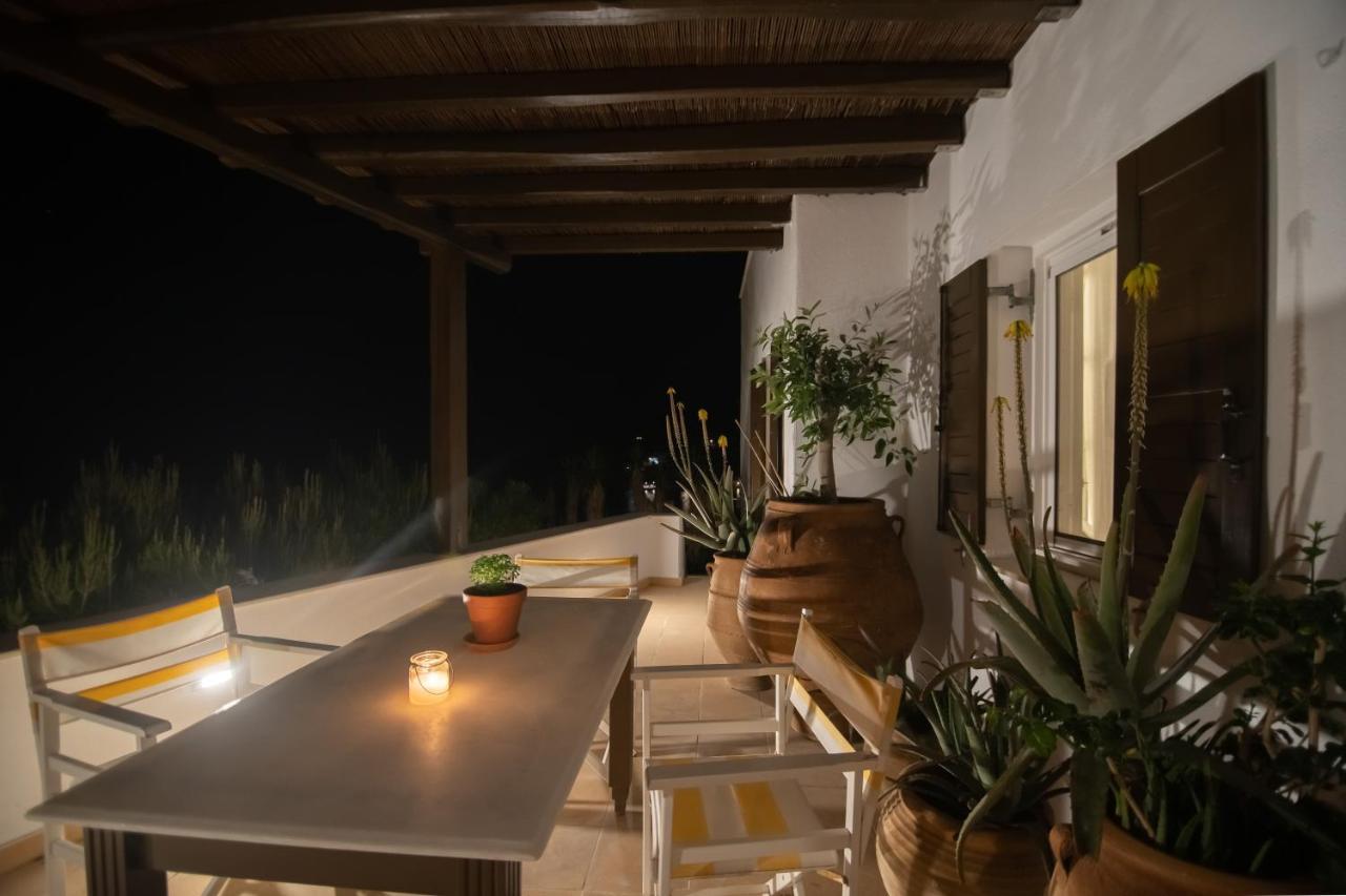 Lotos Beach Home Kini Exterior photo